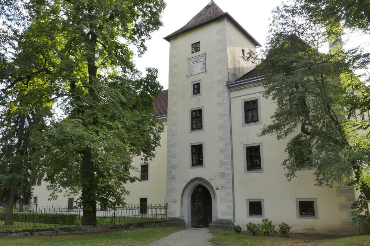 Schloss Gmuend 그뮌트 외부 사진